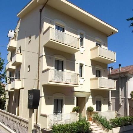 Residence Caterina Κατόλικα Εξωτερικό φωτογραφία