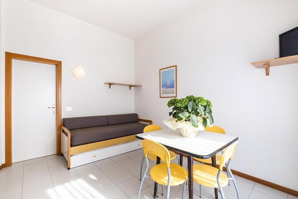 Residence Caterina Κατόλικα Εξωτερικό φωτογραφία